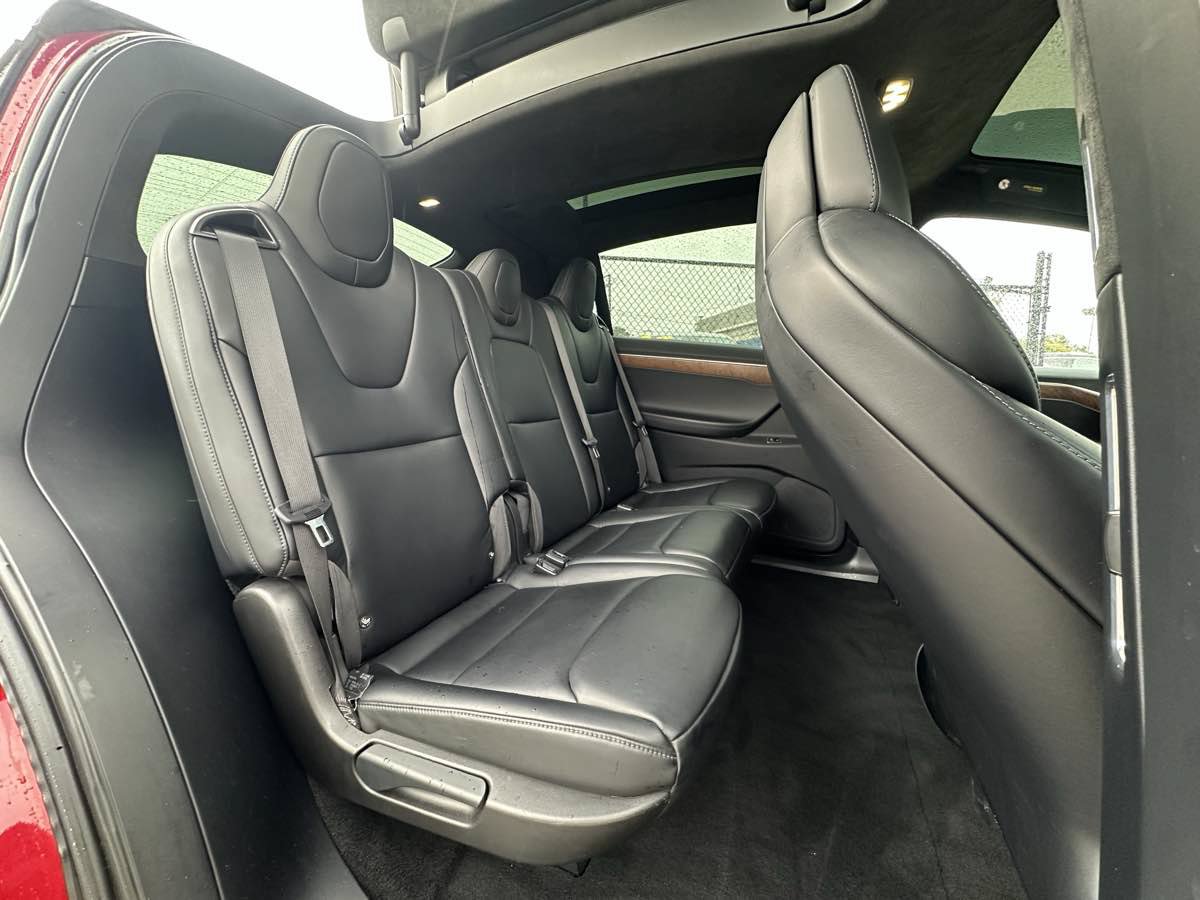 Used 2017 Tesla Model X 100D AWD/4WD image 31