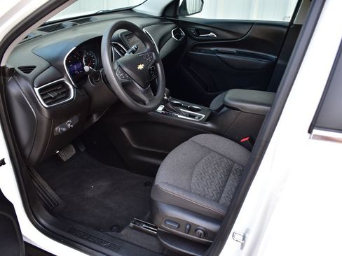 Used 2022 Chevrolet Equinox LT FWD image 16