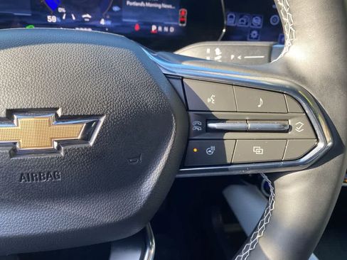 Used 2025 Chevrolet Equinox EV LT w/ Convenience Package FWD image 21