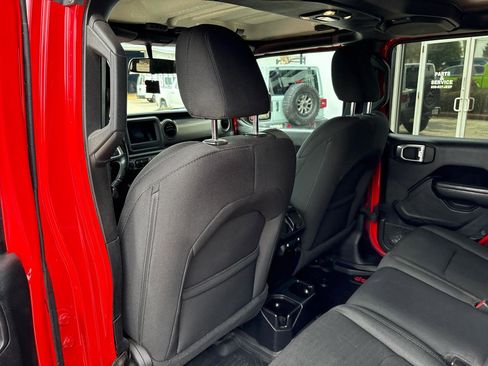 Used 2020 Jeep Gladiator Sport w/ Quick Order Package 24S AWD/4WD image 15