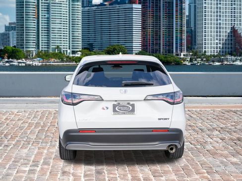 Certified 2024 Honda HR-V Sport image 7