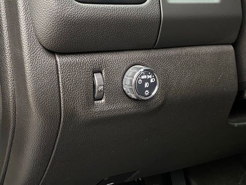 Used 2018 Chevrolet Colorado LT w/ LT Convenience Package image 11