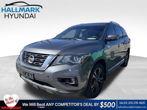 Used 2017 Nissan Pathfinder Platinum image 1