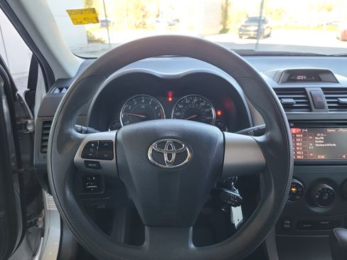 Used 2013 Toyota Corolla S image 16