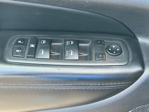 Used 2022 Jeep Grand Cherokee Laredo X AWD/4WD image 23