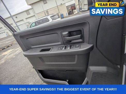 Used 2018 RAM 2500 Tradesman w/ Chrome Appearance Group image 30