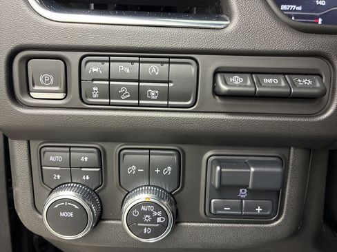 Used 2023 GMC Yukon AT4 image 31