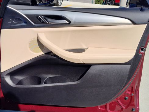 Certified 2025 BMW X4 xDrive30i image 25