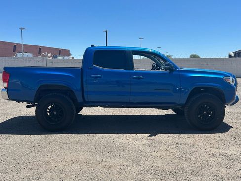 Used 2016 Toyota Tacoma SR5 w/ Towing Package RWD image 4