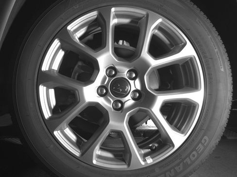 Used 2025 Jeep Compass Limited image 14