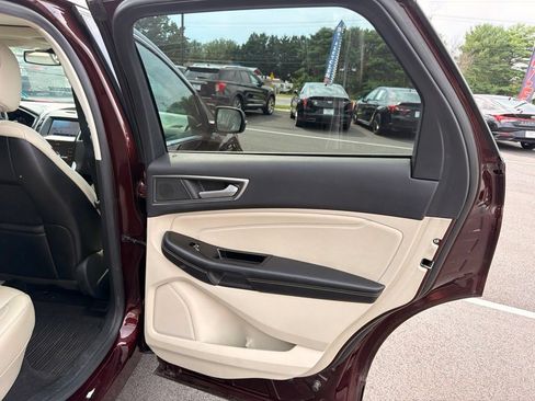 Used 2020 Ford Edge Titanium w/ Equipment Group 301A AWD/4WD image 15