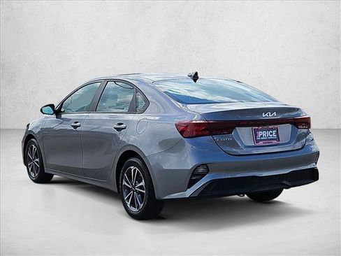 Used 2024 Kia Forte LXS FWD image 8