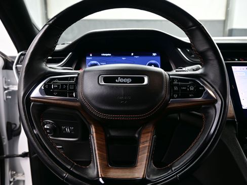 Used 2023 Jeep Grand Cherokee L Summit w/ High Altitude Package AWD/4WD image 28
