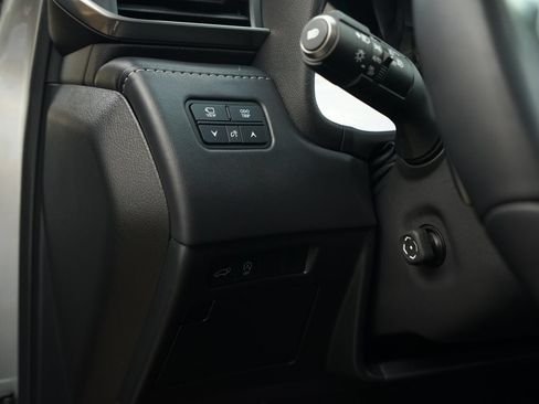 Used 2024 Lexus LX 600 4WD w/ Appearance Package image 28