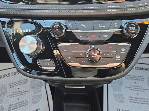 New 2026 Chrysler Pacifica Select w/ S Appearance Package image 37