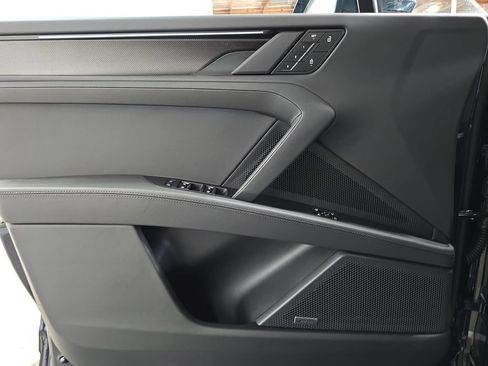 New 2026 Porsche Cayenne Electric AWD/4WD image 22