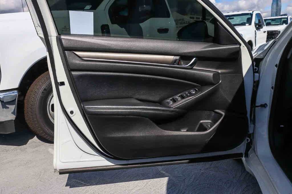 Used 2018 Honda Accord LX image 20