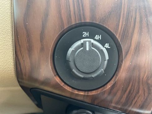 Used 2012 Ford F350 Lariat image 21