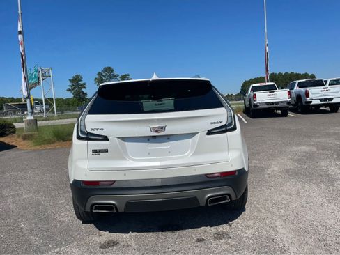 Used 2023 Cadillac XT4 Premium Luxury w/ Driver Assist Package AWD/4WD image 6