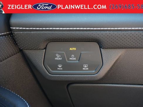 Used 2025 Volkswagen Atlas Cross Sport SEL Premium R-Line AWD/4WD image 33