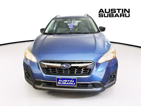 Used 2018 Subaru Crosstrek 2.0i image 2