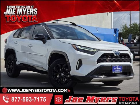 Used 2023 Toyota RAV4 XSE AWD/4WD image 1