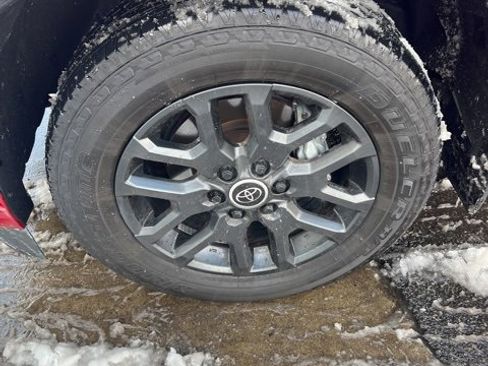 Used 2024 Toyota Sequoia Platinum image 4