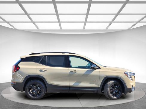 Used 2022 GMC Terrain AT4 w/ Infotainment Package II image 4