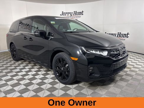 Used 2025 Honda Odyssey Sport-L image 4