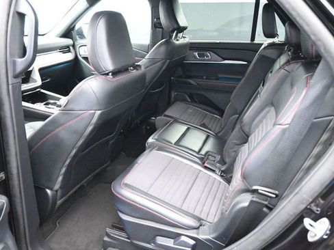 Used 2025 Ford Explorer ST-Line w/ Premium Package image 17