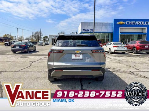 Used 2025 Chevrolet Equinox LT image 6