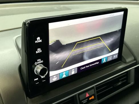 Used 2025 Honda Pilot EX-L image 18