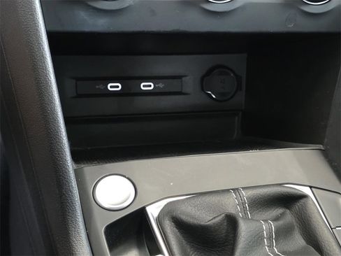 Used 2022 Volkswagen Taos SE image 20