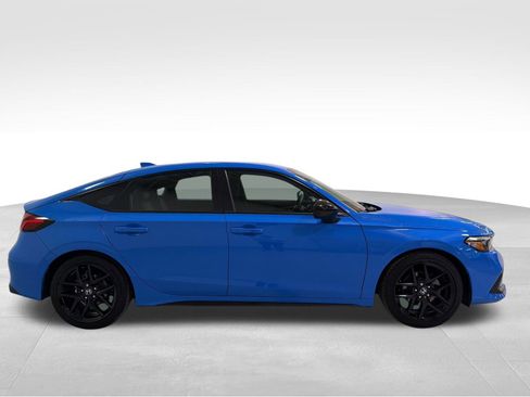 Used 2023 Honda Civic Sport image 2