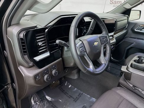 Used 2025 Chevrolet Silverado 1500 LT AWD/4WD image 12