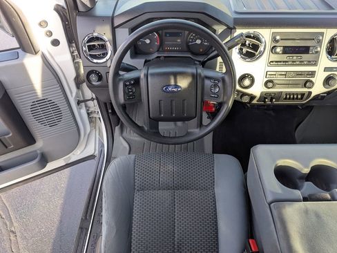 Used 2015 Ford F350 XLT w/ Snow Plow Prep Package image 29