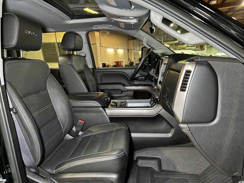 Used 2017 GMC Sierra 2500 Denali w/ Duramax Plus Package AWD/4WD image 13