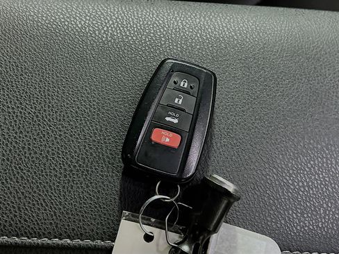 Used 2022 Toyota Camry XSE image 36