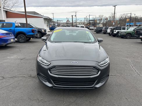 Used 2016 Ford Fusion SE image 19