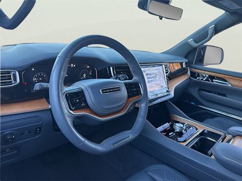 Used 2024 Jeep Grand Wagoneer Series III w/ HD Trailer Tow Package image 29