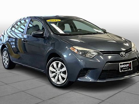 Used 2015 Toyota Corolla LE image 2