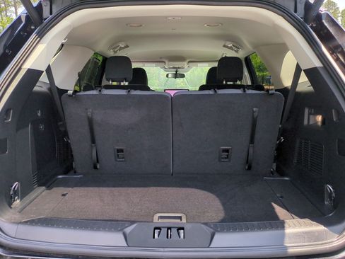 Used 2025 Ford Explorer Active RWD image 34