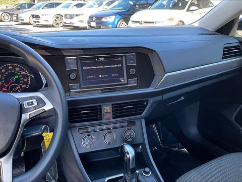 Certified 2021 Volkswagen Jetta S w/ Driver Assistance Package image 6