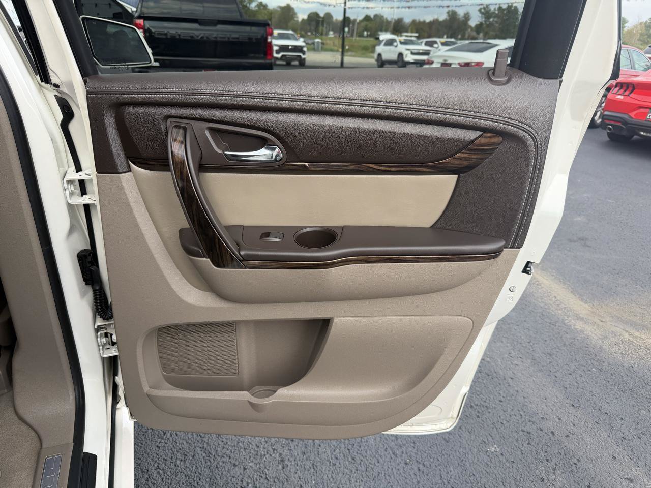 Used 2013 GMC Acadia Denali AWD/4WD image 21