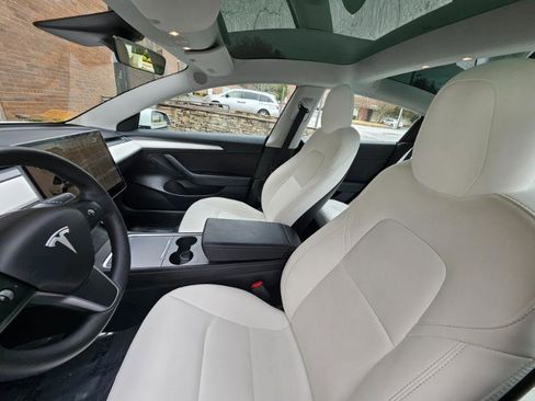 Used 2023 Tesla Model 3 Standard Range image 29