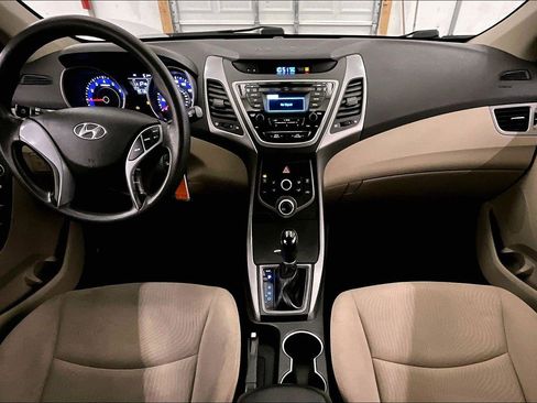 Used 2016 Hyundai Elantra SE image 15