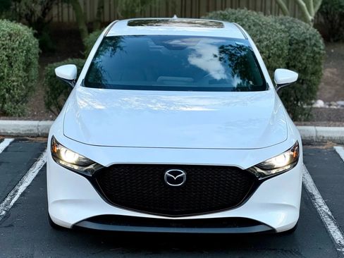 Used 2025 MAZDA MAZDA3 2.5 S Hatchback w/ Premium Pkg image 2