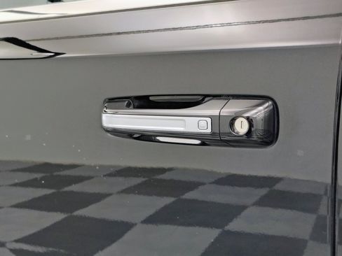 Used 2022 RAM 1500 Limited w/ Body Color Bumper Group image 27