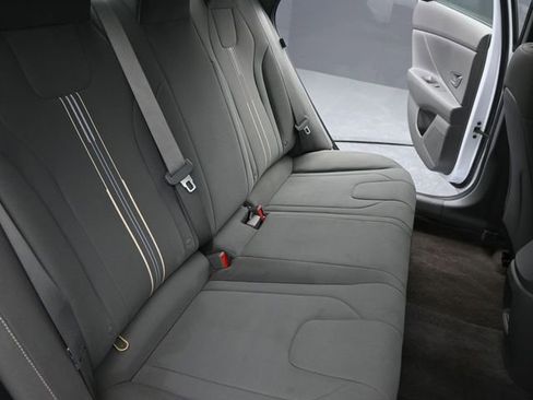 Used 2024 Hyundai Elantra SEL image 22