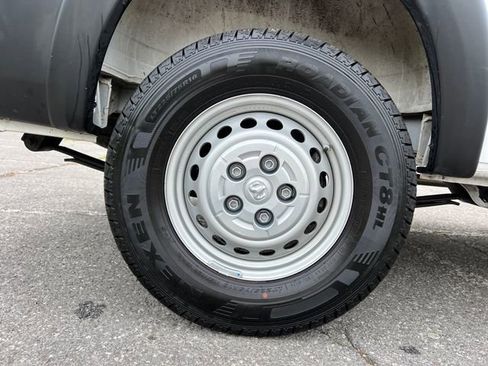 Used 2026 RAM ProMaster 2500 w/ Convenience Group FWD image 14